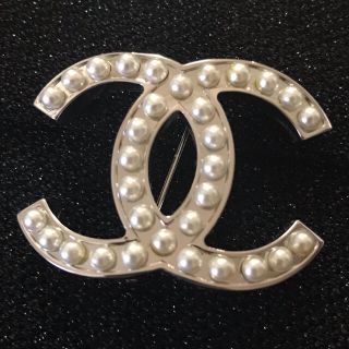 シャネル(CHANEL)のCHANEL パールブローチ(ブローチ/コサージュ)