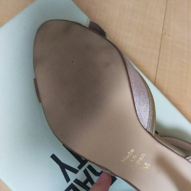 AIMER(エメ)のパーティーハイヒール レディースの靴/シューズ(ハイヒール/パンプス)の商品写真