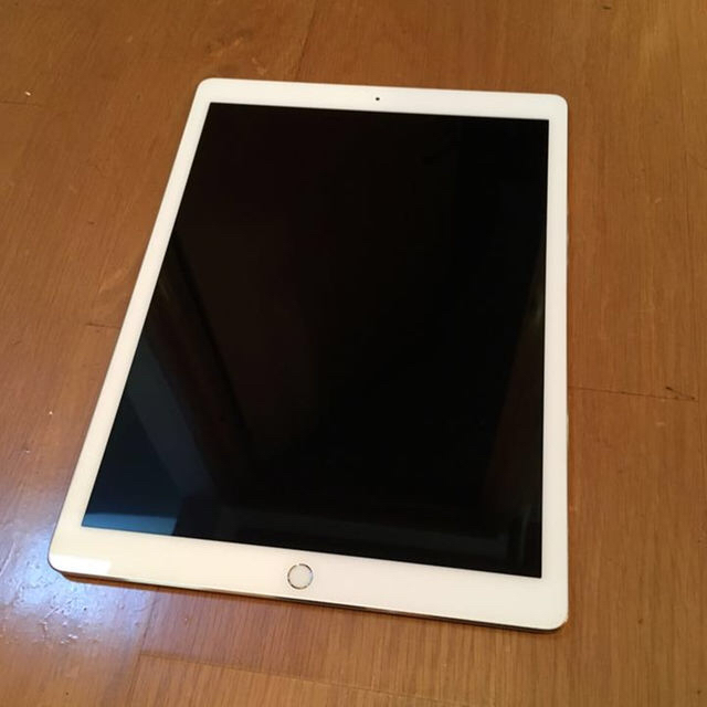 初代 iPad Pro 12.9インチ Wi-Fi 32GBシルバー | フリマアプリ ラクマ