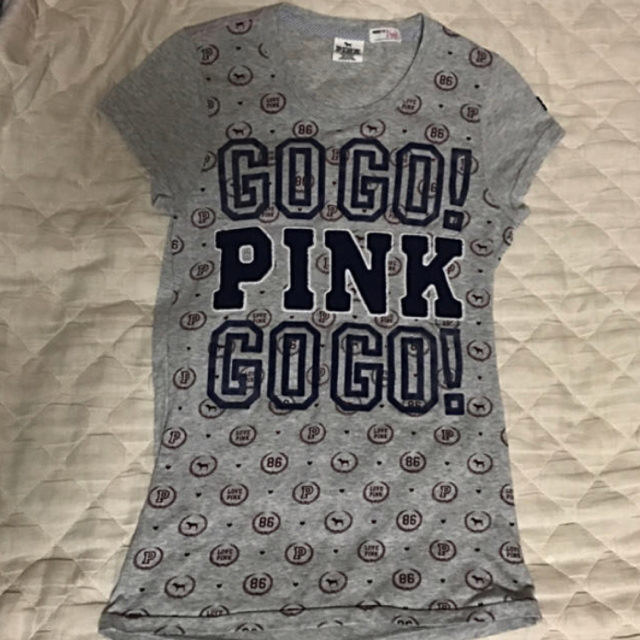 Victoria's Secret(ヴィクトリアズシークレット)の★AiLuv様専用★PINKパーカー&Tシャツ レディースのトップス(パーカー)の商品写真