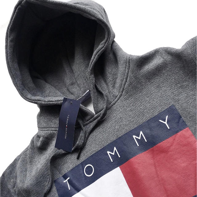 TOMMY HILFIGER(トミーヒルフィガー)の値下げ☆新品タグ付き トミー  パーカー Ｌ XL メンズのトップス(パーカー)の商品写真