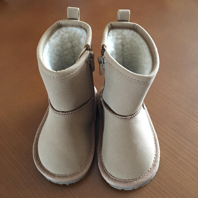 babyGAP(ベビーギャップ)の新品未使用♡GAPbaby ブーツ キッズ/ベビー/マタニティのベビー靴/シューズ(~14cm)(ブーツ)の商品写真