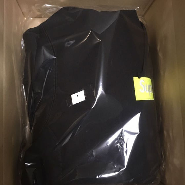 返品送料無料】 box supreme XL - Supreme パーカー logo black hooded ...