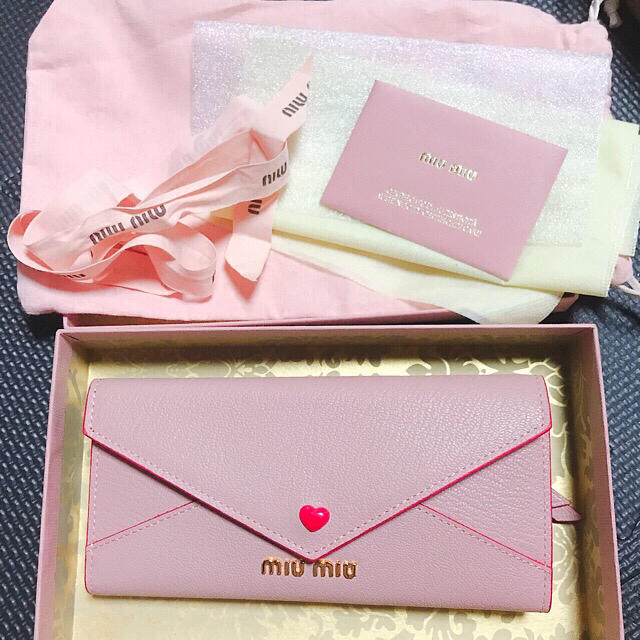 miumiu♡ラブレター長財布 | フリマアプリ ラクマ
