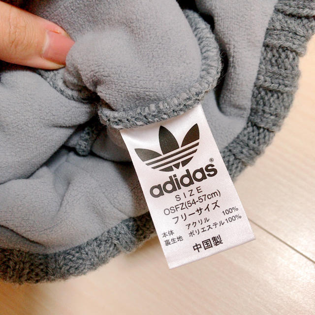 adidas(アディダス)のadidas ニット帽 レディースの帽子(ニット帽/ビーニー)の商品写真