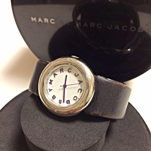 MARC BY MARC JACOBS(マークバイマークジェイコブス)のマークバイ マークジェイコブス腕時計 レディースのファッション小物(腕時計)の商品写真