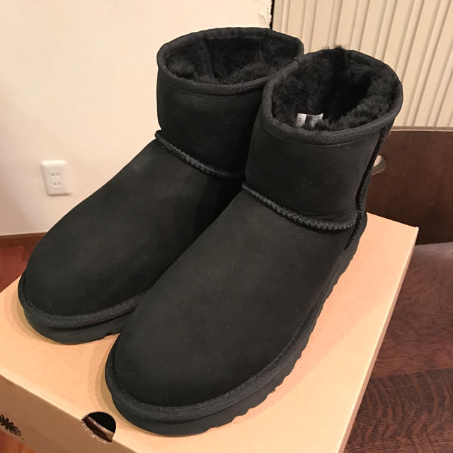 レディースクリスマス限定特価！UGG クラシックミニⅡ ブラック US8