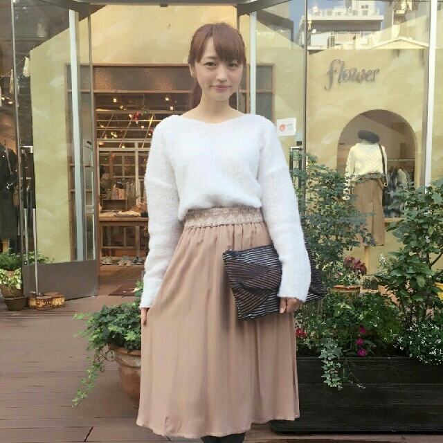 flower(フラワー)のALL500円SALE♡シャーリングフレアスカート レディースのスカート(ひざ丈スカート)の商品写真