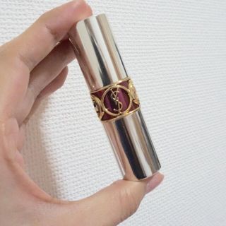 イヴサンローランボーテ(Yves Saint Laurent Beaute)のヴォリュプテ ティントインバーム 5番(口紅)