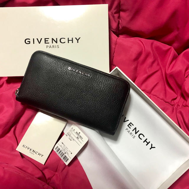 GIVENCHY(ジバンシィ)の2017年GIVENCHY財布最終値下げ！ レディースのファッション小物(財布)の商品写真