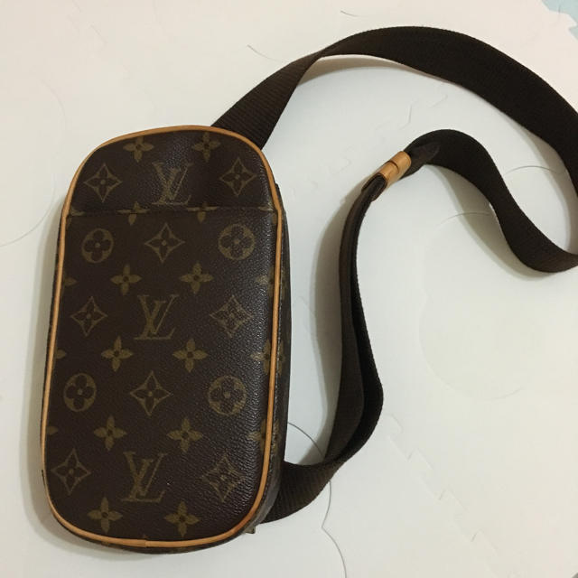 LOUIS VUITTON(ルイヴィトン)の1月4日までお取り置き こんにちわ様専用 メンズのバッグ(ウエストポーチ)の商品写真