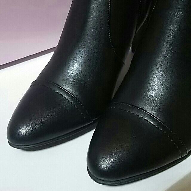 DIANA(ダイアナ)のRomi様 専用       新品  DIANA  ブーツ レディースの靴/シューズ(ブーツ)の商品写真