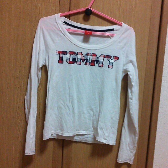 TOMMY HILFIGER(トミーヒルフィガー)のトミーのロンティ!!＼(^_^)／ レディースのトップス(Tシャツ(長袖/七分))の商品写真