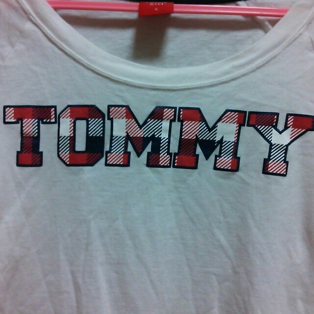 TOMMY HILFIGER(トミーヒルフィガー)のトミーのロンティ!!＼(^_^)／ レディースのトップス(Tシャツ(長袖/七分))の商品写真