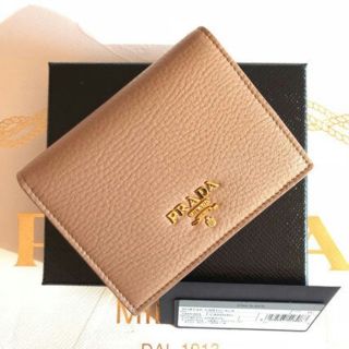 プラダ(PRADA)の《新品》新作PRADA☆二つ折り財布☆CAMMEO (折り財布)