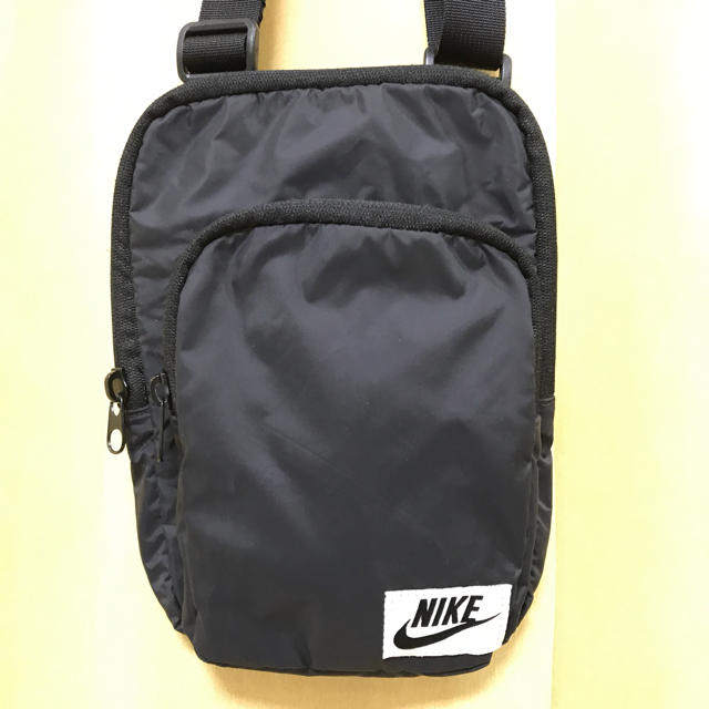 NIKE(ナイキ)のNIKEポシェット レディースのバッグ(ショルダーバッグ)の商品写真