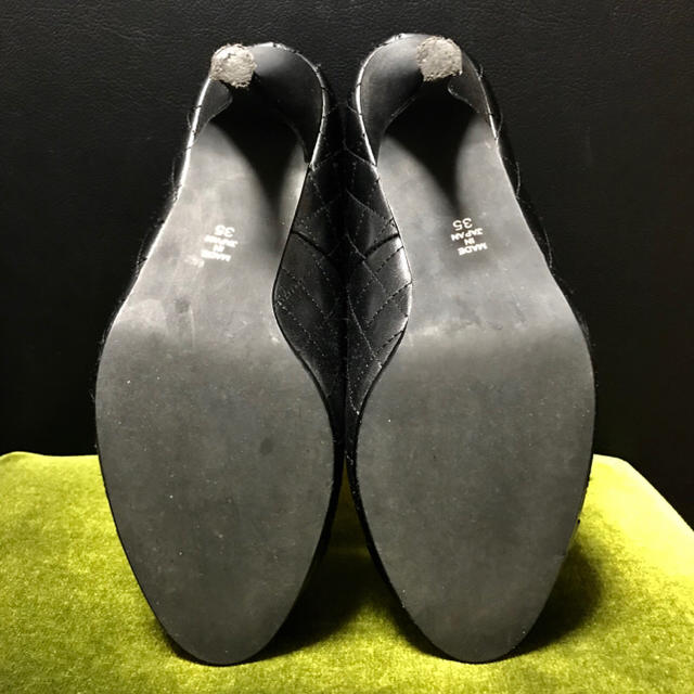 dinos(ディノス)のディノス QUERCIOLI DAMA キルティング パンプス ブラック レディースの靴/シューズ(ハイヒール/パンプス)の商品写真