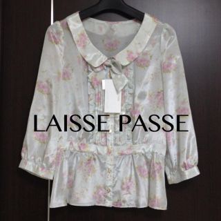 レッセパッセ(LAISSE PASSE)の送料込み♡新品 レッセ サテン地ブラウス(シャツ/ブラウス(長袖/七分))