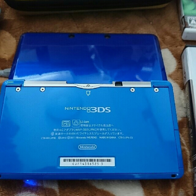 ニンテンドー3DS(ニンテンドー3DS)のチャベ様専用  3DS カセット、ケース付き エンタメ/ホビーのゲームソフト/ゲーム機本体(携帯用ゲームソフト)の商品写真