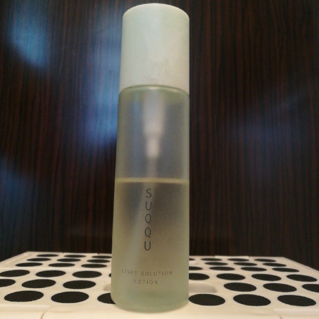 SUQQU(スック)のスック ライトソリューション 化粧水 コスメ/美容のスキンケア/基礎化粧品(化粧水/ローション)の商品写真