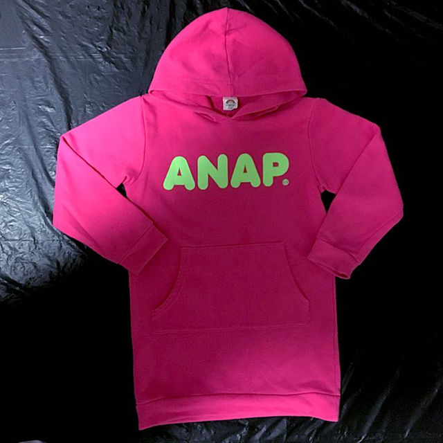 ANAP Kids(アナップキッズ)のANAPkids  120  パーカーワンピース キッズ/ベビー/マタニティのキッズ服女の子用(90cm~)(ワンピース)の商品写真