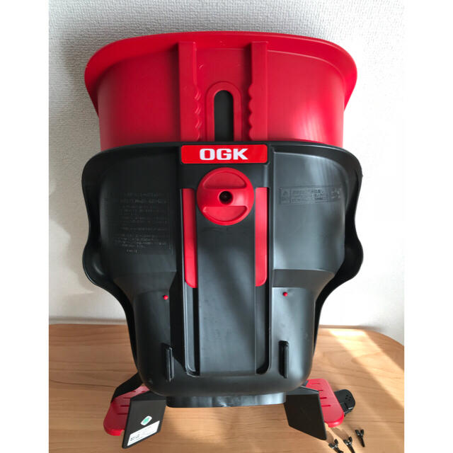 OGK(オージーケー)のもん様専用 キッズ/ベビー/マタニティの外出/移動用品(自動車用チャイルドシート本体)の商品写真