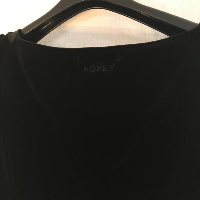 FOXEY(フォクシー)のフォクシー  ベロアストレッチカットソー 38 美品 レディースのトップス(カットソー(長袖/七分))の商品写真