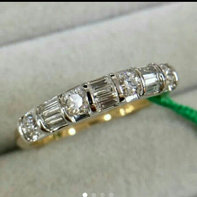 0.5ct テーパー ラウンド ダイヤ コンビ リング k18  鑑別書付 レディースのアクセサリー(リング(指輪))の商品写真