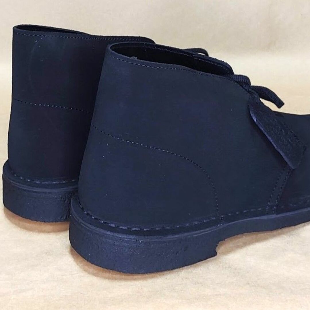 Clarks(クラークス)のクラークス Clarks デザートブーツ　黒スエード US7.5 正規新品Ｎ メンズの靴/シューズ(ブーツ)の商品写真