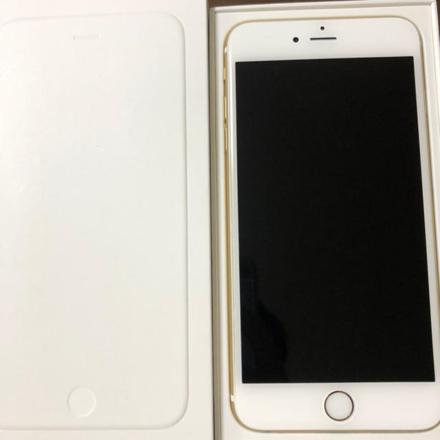 iPhone(アイフォーン)のiPhone  6PLUS 64GB ゴールド  判定○  付属品付 プラス スマホ/家電/カメラのスマートフォン/携帯電話(スマートフォン本体)の商品写真