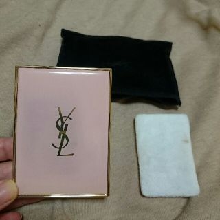 イヴサンローランボーテ(Yves Saint Laurent Beaute)の限定品イヴサンローランフェイスパウダー(フェイスパウダー)