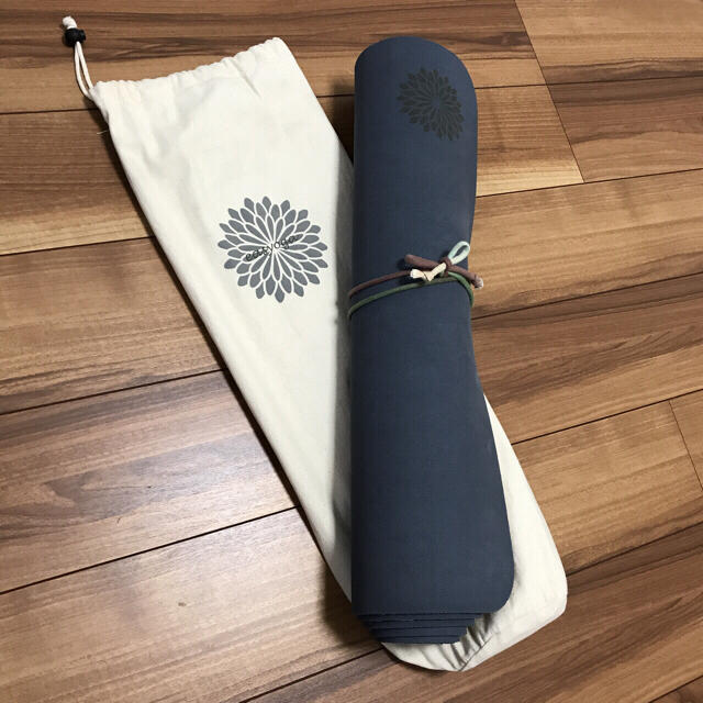 lululemon(ルルレモン)の[専用] 最終お値下げ！イージーヨガ（easyoga）マットセット スポーツ/アウトドアのトレーニング/エクササイズ(ヨガ)の商品写真