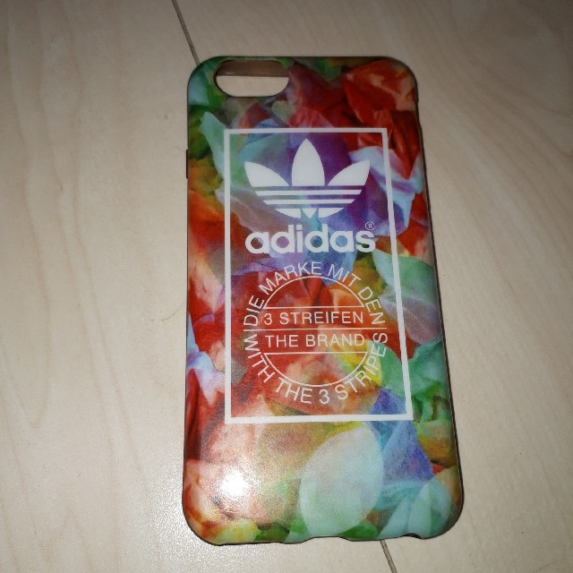 adidas(アディダス)のアディダスiPhoneケース スマホ/家電/カメラのスマホアクセサリー(iPhoneケース)の商品写真