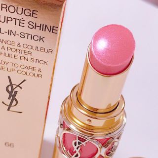 イヴサンローランボーテ(Yves Saint Laurent Beaute)の💗♡ k様専用です💗クリスマス限定 66💗限定エングレイビング入り💗(口紅)