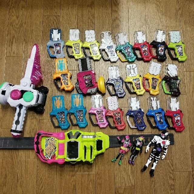 仮面ライダーエグゼイド　ベルト,ガシャット