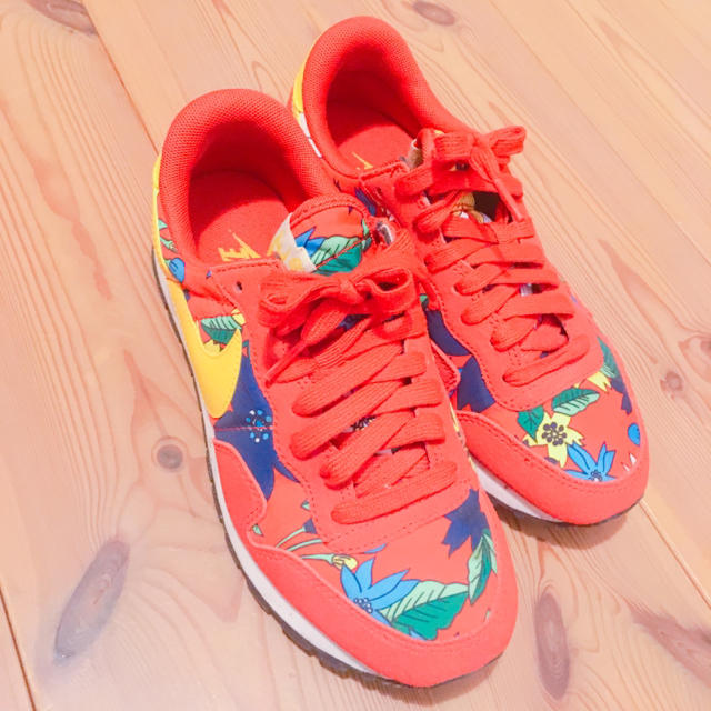 NIKE(ナイキ)のNIKE WMNS AIR PEGASUS ’83 PRINT レディースの靴/シューズ(スニーカー)の商品写真