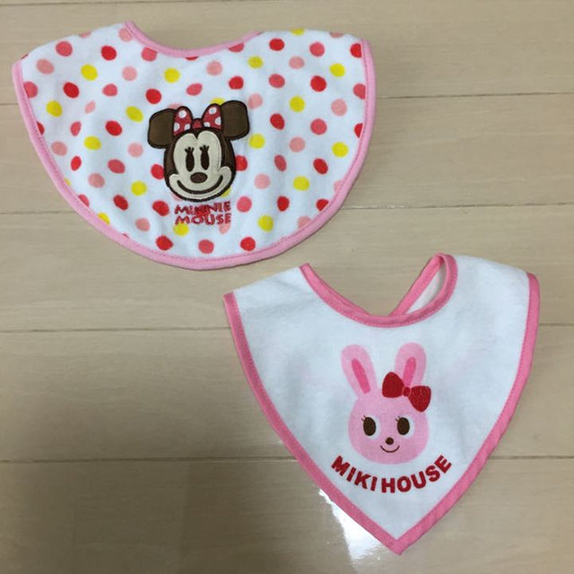 mikihouse(ミキハウス)のベビー スタイ 2枚セット ディズニーミニー＆ミキハウス キッズ/ベビー/マタニティのこども用ファッション小物(その他)の商品写真