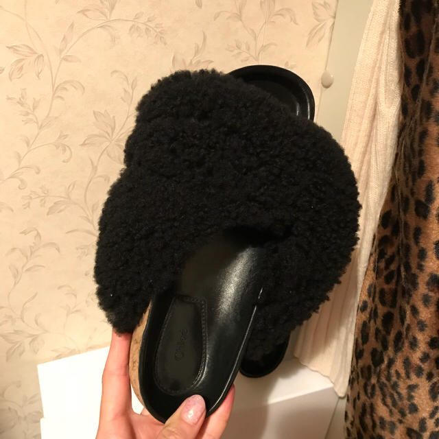 Chloe(クロエ)のChloe fur sandal. レディースの靴/シューズ(サンダル)の商品写真