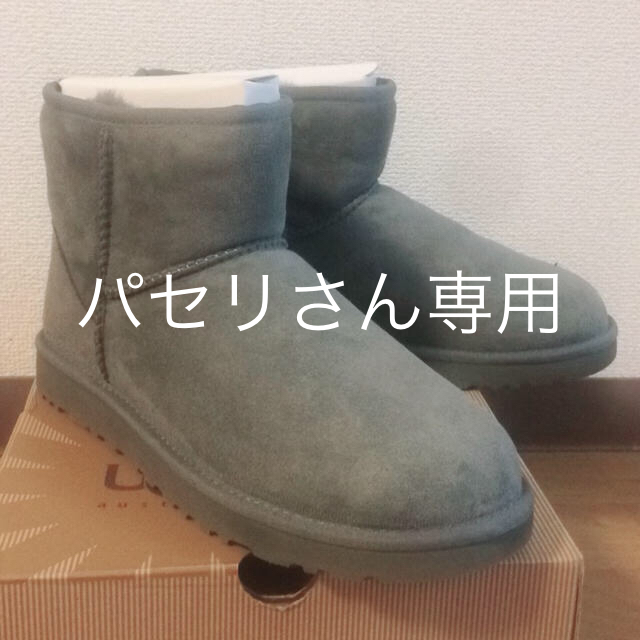 UGG(アグ)のパセリさん専用 UGG CLASSIC MINI レディースの靴/シューズ(ブーツ)の商品写真