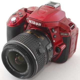 ニコン(Nikon)の★超人気レッド・高画質★Wifi付★Nikon D5300 レンズキット★(デジタル一眼)