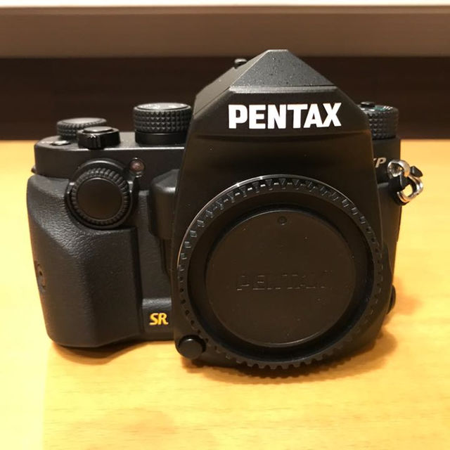 RICOH(リコー)のPENTAX KP ブラック スマホ/家電/カメラのカメラ(その他)の商品写真