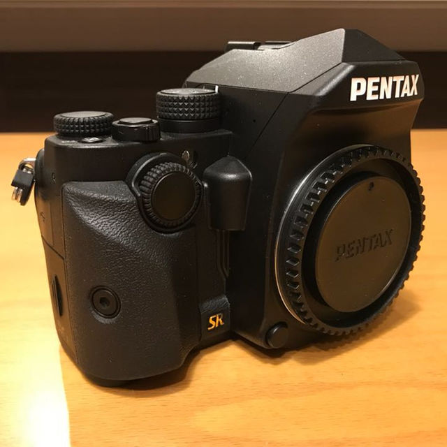 RICOH(リコー)のPENTAX KP ブラック スマホ/家電/カメラのカメラ(その他)の商品写真