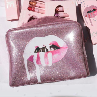 Kylie Cosmetics(ポーチ)のフリマアイテム一覧 Kylie Cosmetics(ポーチ)のフリマアイテム一覧