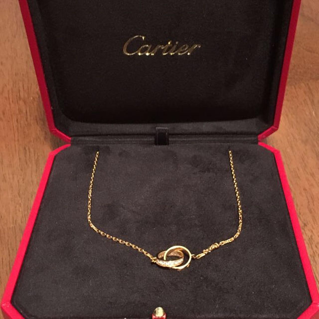 Cartier(カルティエ)の【mayucha様専用】Cartier ベビーラブネックレス　ハーフダイヤ レディースのアクセサリー(ネックレス)の商品写真