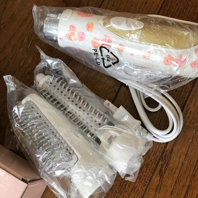 LIZ LISA(リズリサ)の【新品】ヘアードライヤー スマホ/家電/カメラの美容/健康(ドライヤー)の商品写真