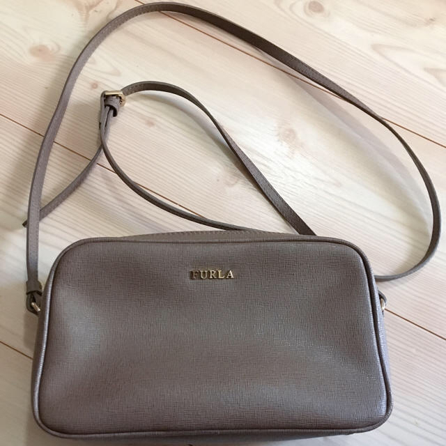 Furla - FURLA グレージュ ショルダーバッグの通販 by vanehaagflower