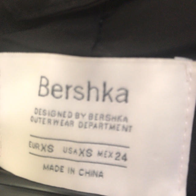 Bershka(ベルシュカ)のファーベスト レディースのトップス(ベスト/ジレ)の商品写真