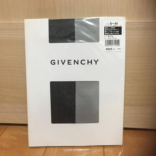 GIVENCHY(ジバンシィ)の【新品未使用】ジバンシー黒ストッキング5足入 レディースのレッグウェア(タイツ/ストッキング)の商品写真