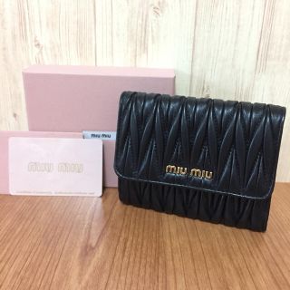MIU MIU(財布 ・ ブラック/黒色系)のフリマアイテム一覧 MIU MIU(財布 ・ ブラック/黒色系)のフリマアイテム一覧