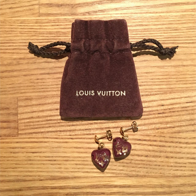 LOUIS VUITTON(ルイヴィトン)の超美品 アンクルージョン　ハートピアス ゴールドモノグラム レディースのアクセサリー(ピアス)の商品写真